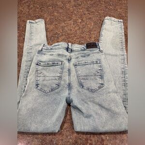 American Eagle Outfitters Super Hi Rise Jegging Vintage Wash